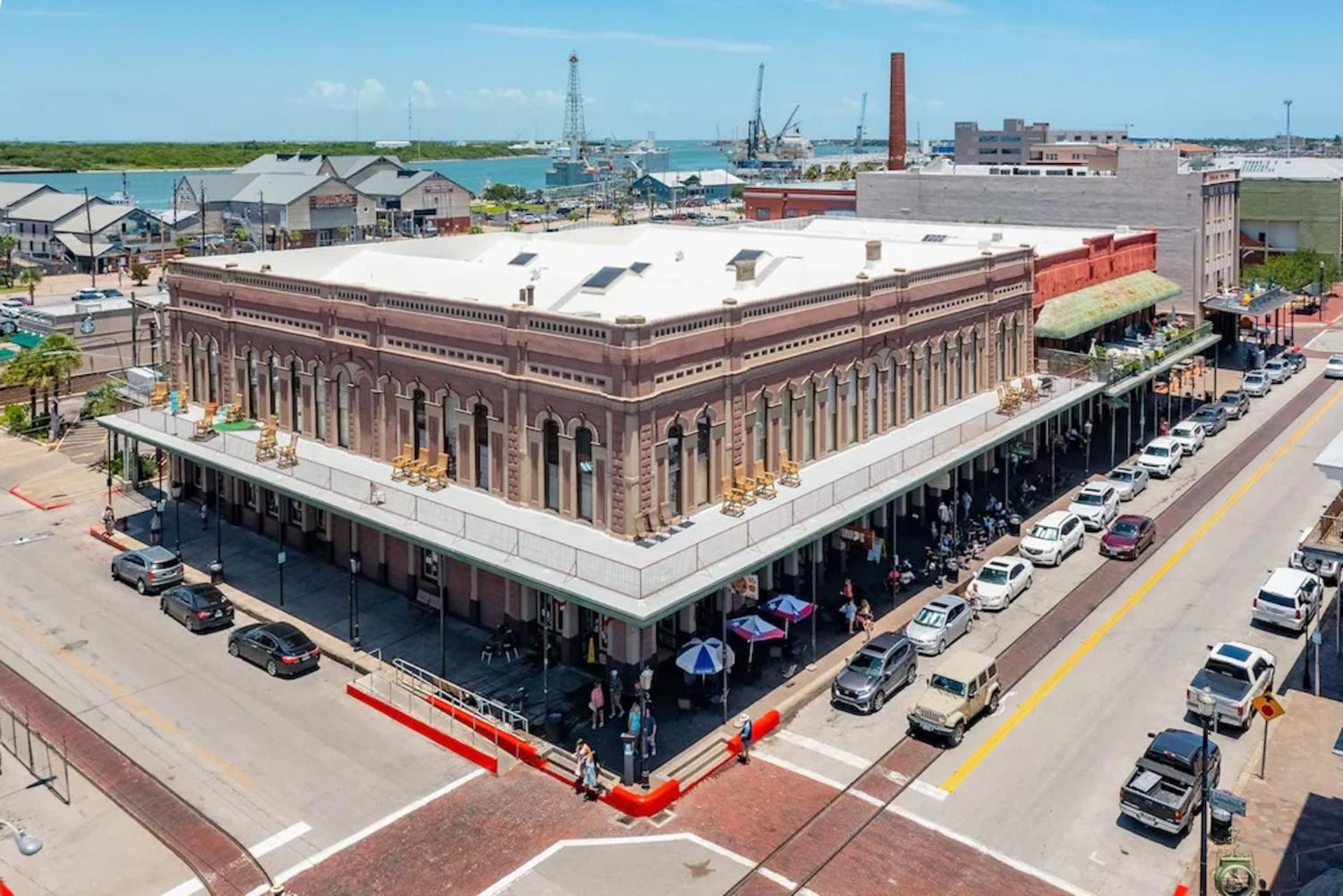 Historic Strand Lofts By 3Rd Coast Getaways Lägenhet Galveston Exteriör bild