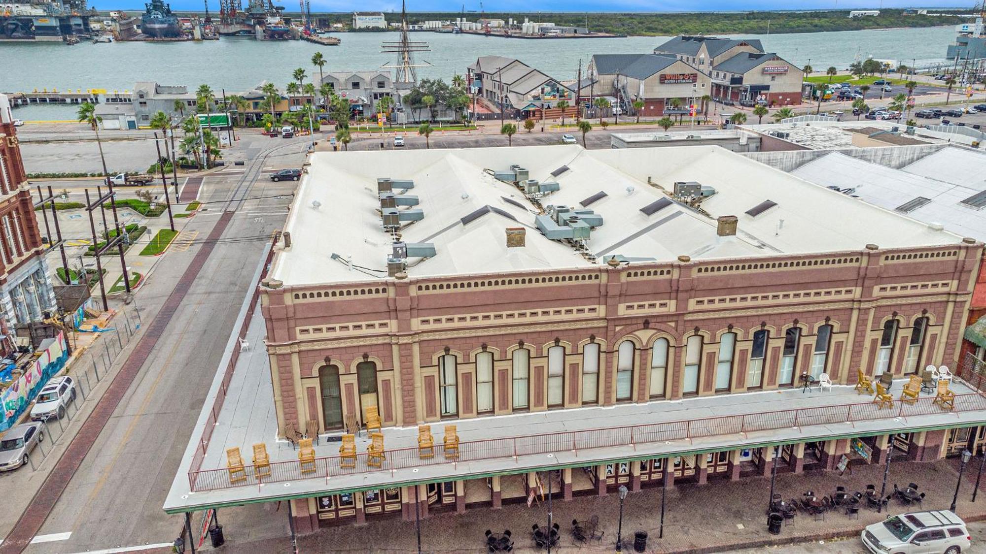 Historic Strand Lofts By 3Rd Coast Getaways Lägenhet Galveston Exteriör bild